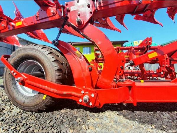 Плуг механический оборотный полуприцепной Unlu Clasa 8+1 (160х160) отвал 16"