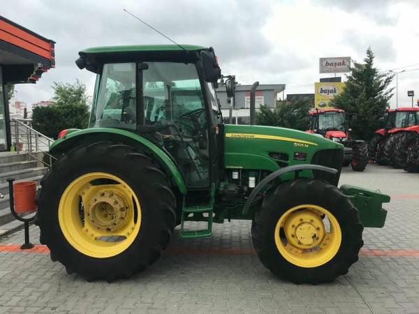 Трактор John Deere 5105M  (2012)