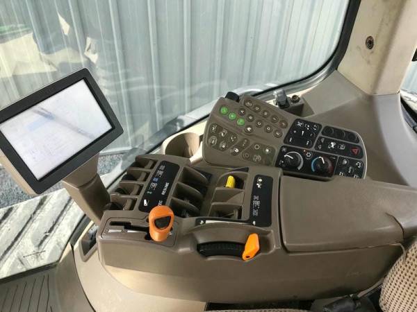 Трактор John Deere 8335 RT (2014)
