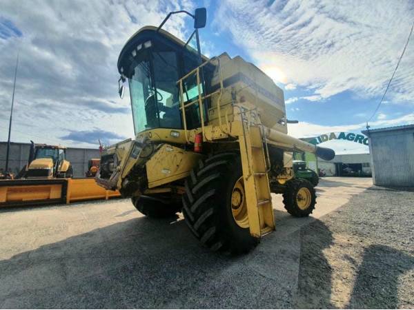  Комбайн New Holland TR 88 (1998)