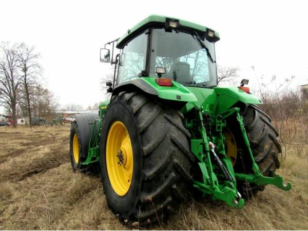 Трактор John Deere 8410 (2002)