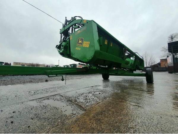 Жатка John Deere 220R 