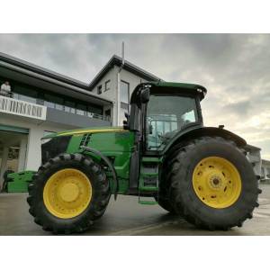  Трактор John Deere 7230R (2011)