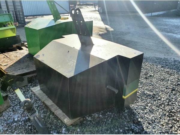 Противовес Tridaagro Dambo 700
