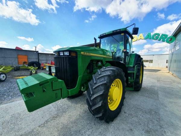 Трактор John Deere 8400 (1997)