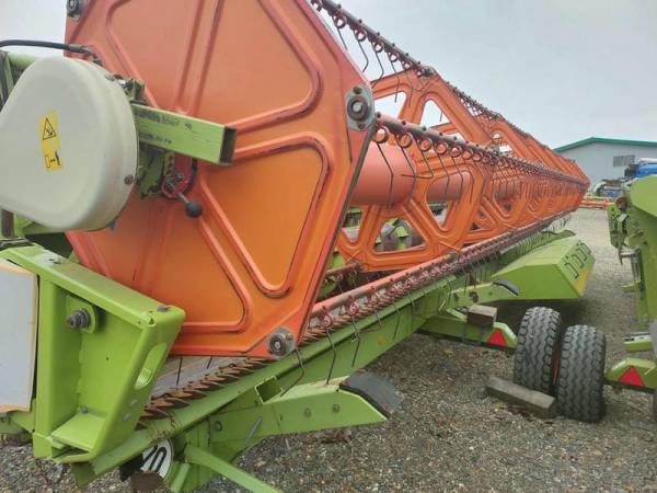 Жатка зернова Claas V900