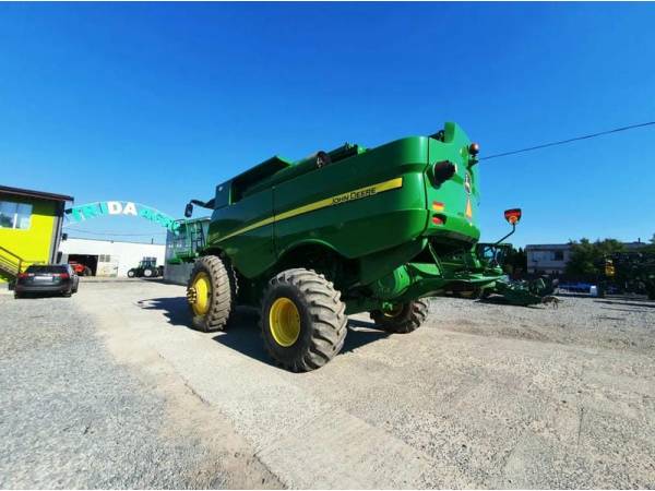 Комбайн John Deere S 670 (2013)