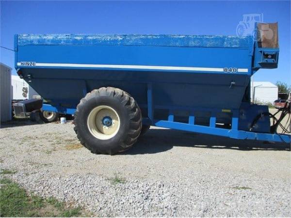 Бункер-накопичувач перевантажувальний Kinze 840 (1998)