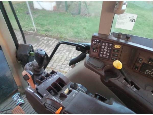 Трактор John Deere 6920 (2004)