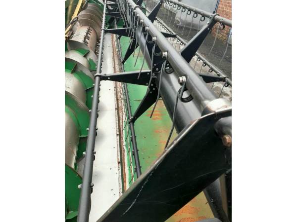Жатка зернова John Deere 622R