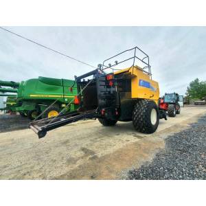 Прес-підбирач тюковий New Holland BB 980 (2007)