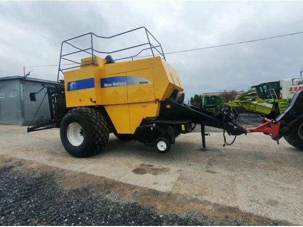 Прес-підбирач тюковий New Holland BB 980 (2007)