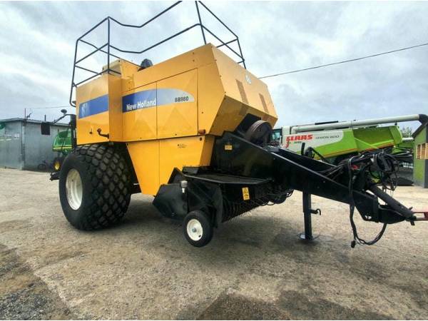 Прес-підбирач тюковий New Holland BB 980 (2007)