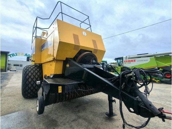 Прес-підбирач тюковий New Holland BB 980 (2007)