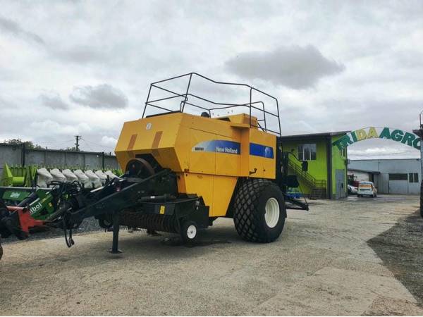 Прес-підбирач тюковий New Holland BB 980 (2007)