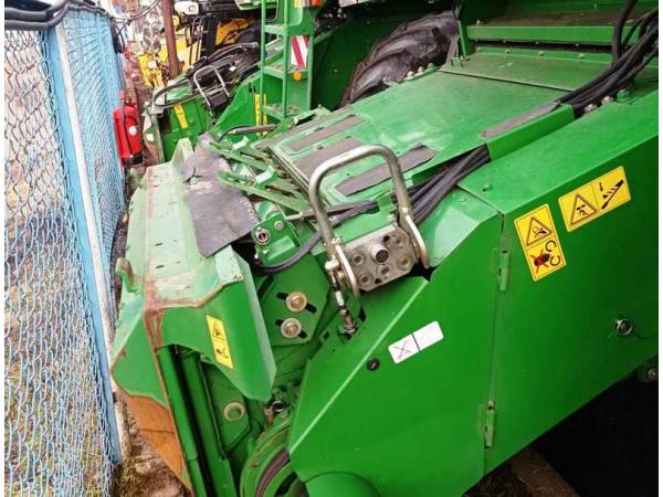 Комбайн John Deere 9880 STS (2003)