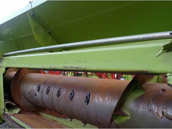 Жатка зернова Claas V900