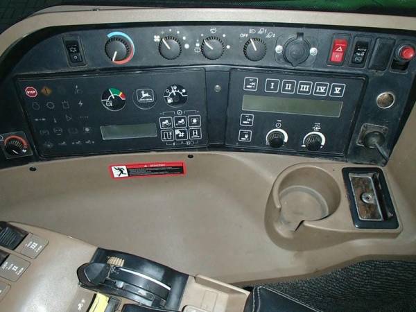 Трактор John Deere 8400 (1998)