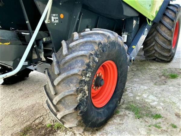 Комбайн Claas Lexion 570  (2007)