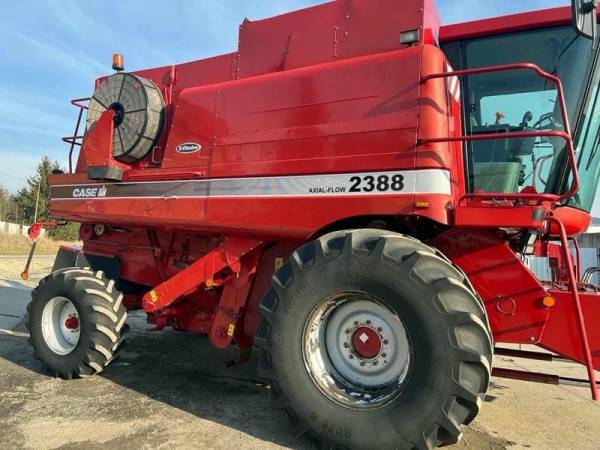 Комбайн Case IH 2388 (2006)