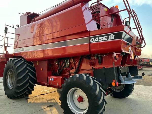 Комбайн Case IH 2388 (2006)