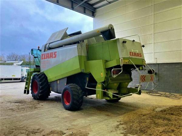 Комбайн Claas Lexion 480 (2001)