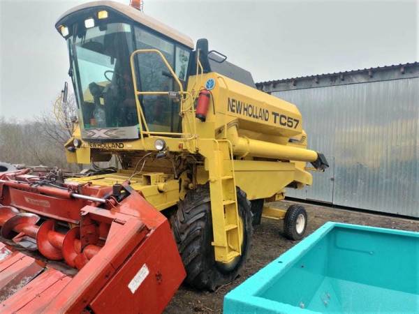 Комбайн New Holland TC 57 (1997)