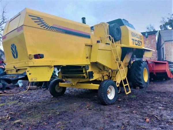 Комбайн New Holland TC 57 (1997)