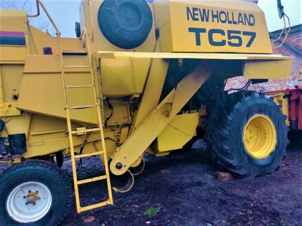 Комбайн New Holland TC 57 (1997)