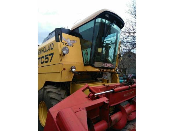 Комбайн New Holland TC 57 (1997)