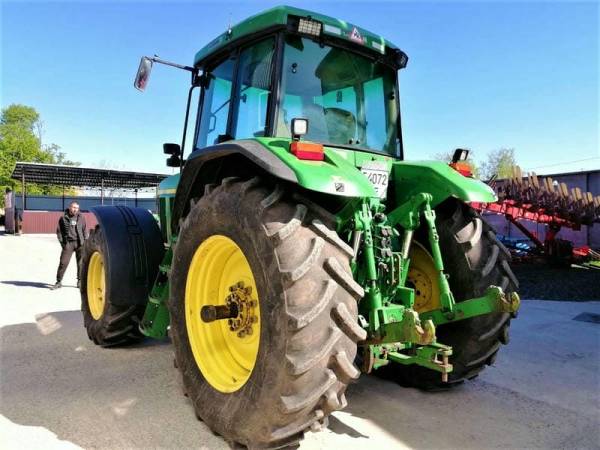 Трактор John Deere 7610 (2000)