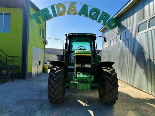 Трактор John Deere 7610 (2000)