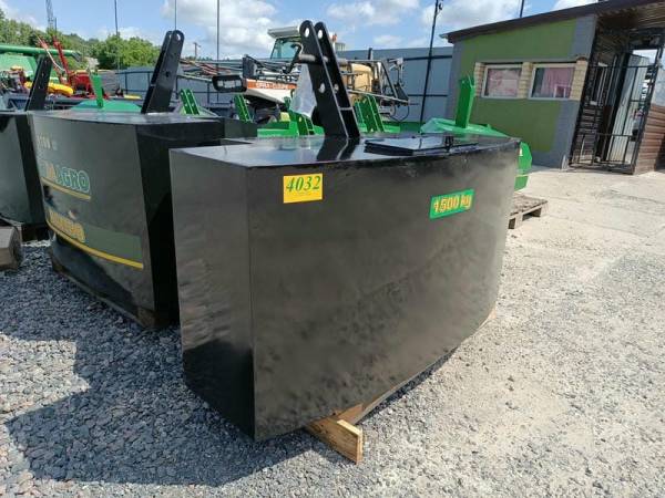 Противовес Tridaagro Dambo 1500 с ящиком для хранения инструментов