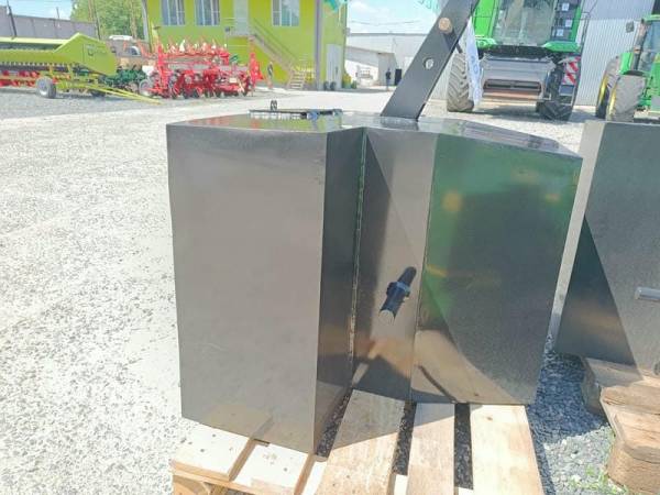 Противовес Tridaagro Dambo 1500 с ящиком для хранения инструментов