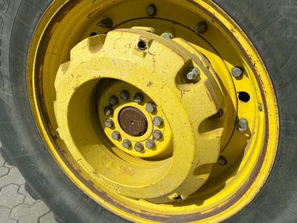 Трактор John Deere 8285 R (2013)