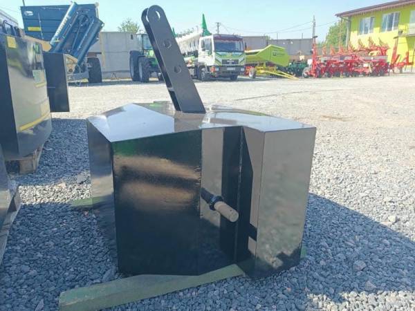 Противовес Tridaagro Dambo 700