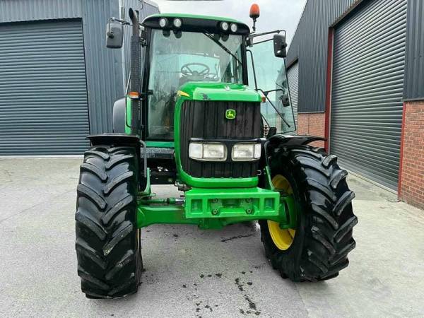 Трактор John Deere 6920 (2005)