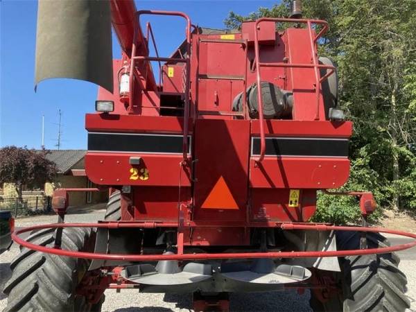 Комбайн Case IH 2388 (2004)