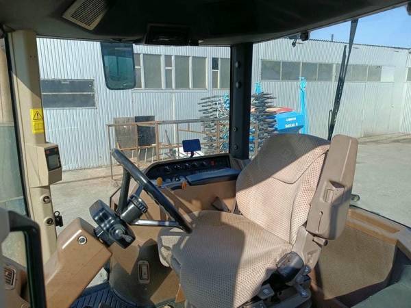 Трактор John Deere 8300 (2000)