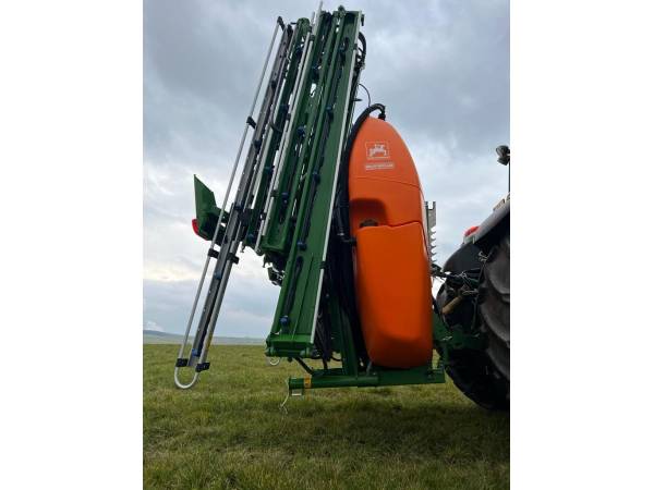 Навесной опрыскиватель Amazone UF 1201 (2018)