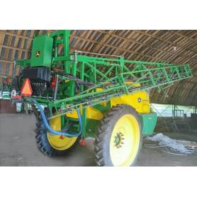Прицепной опрыскиватель John Deere M732 (2018)