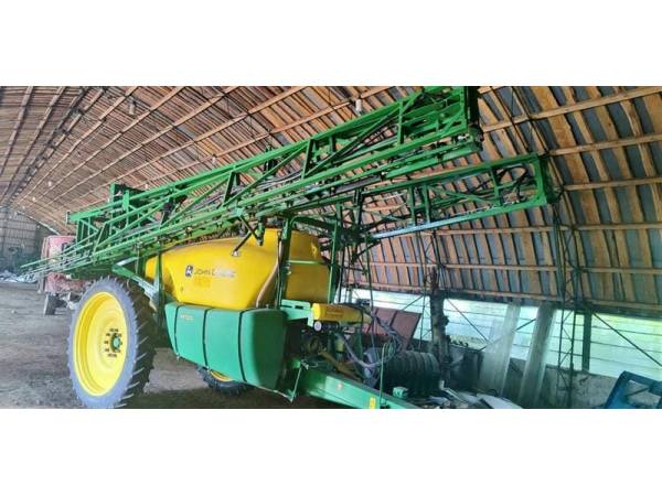 Прицепной опрыскиватель John Deere M732 (2018)
