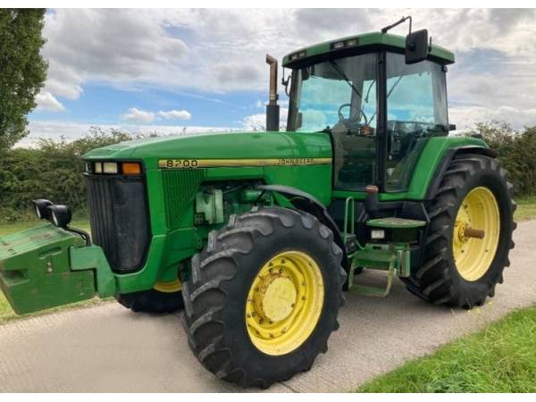 Трактор John Deere 8200 (1996)