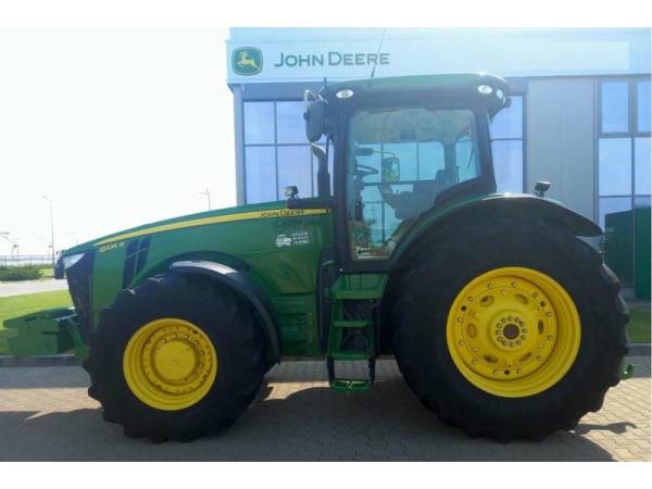 Трактор John Deere 8335 R
