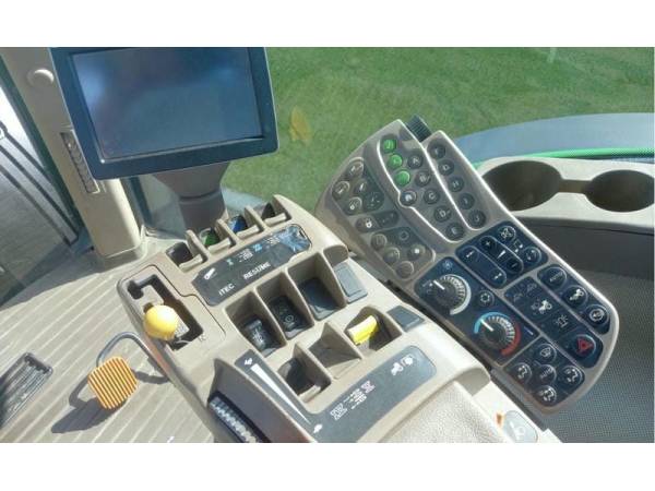 Трактор John Deere 8335 R