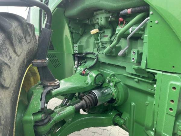 Трактор John Deere 8400R (2018)