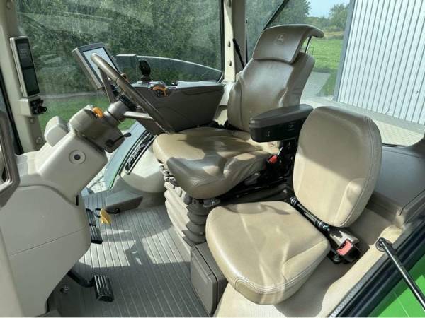 Трактор John Deere 8400R (2017)