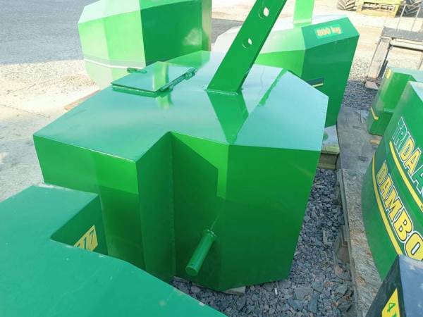 Противовес Tridaagro Dambo 1000 с ящиком для хранения инструментов (2023)