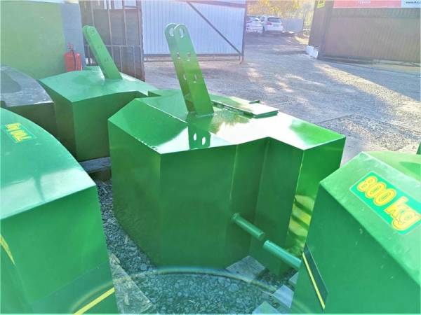 Противовес Tridaagro Dambo 1000 с ящиком для хранения инструментов (2023)