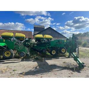 Сеялка точного высева John Deere DB 55 (2015)